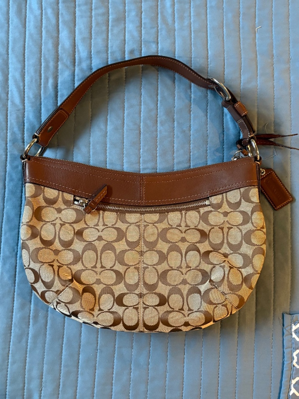 Authentic Coach Soho Hobo Bag - Picture 2 of 9